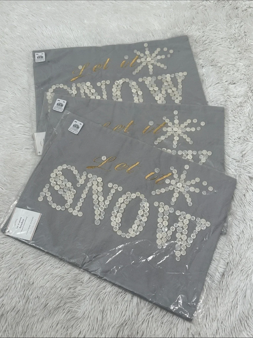🌴 NWT Set of 3 Pier 1 Throw Pillow Covers 12”x16” Let it Snow